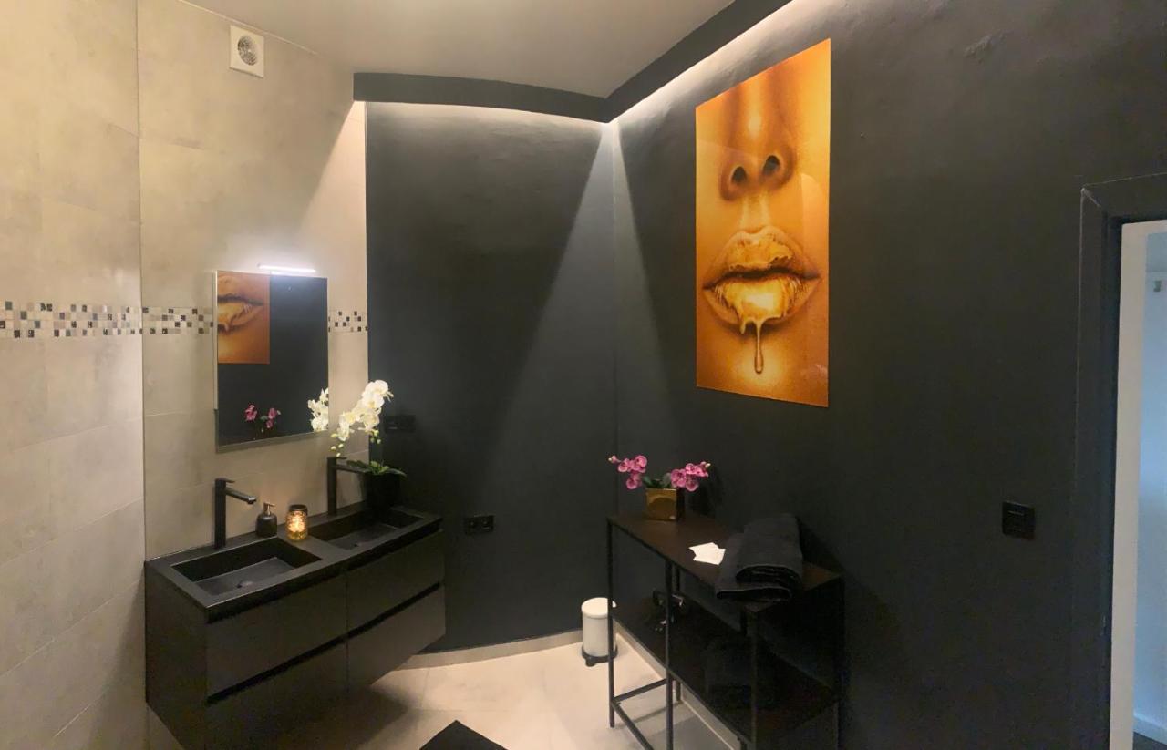 Sleep Inn - Black And Gold Loft Antwerp Cityview Eksteriør bilde